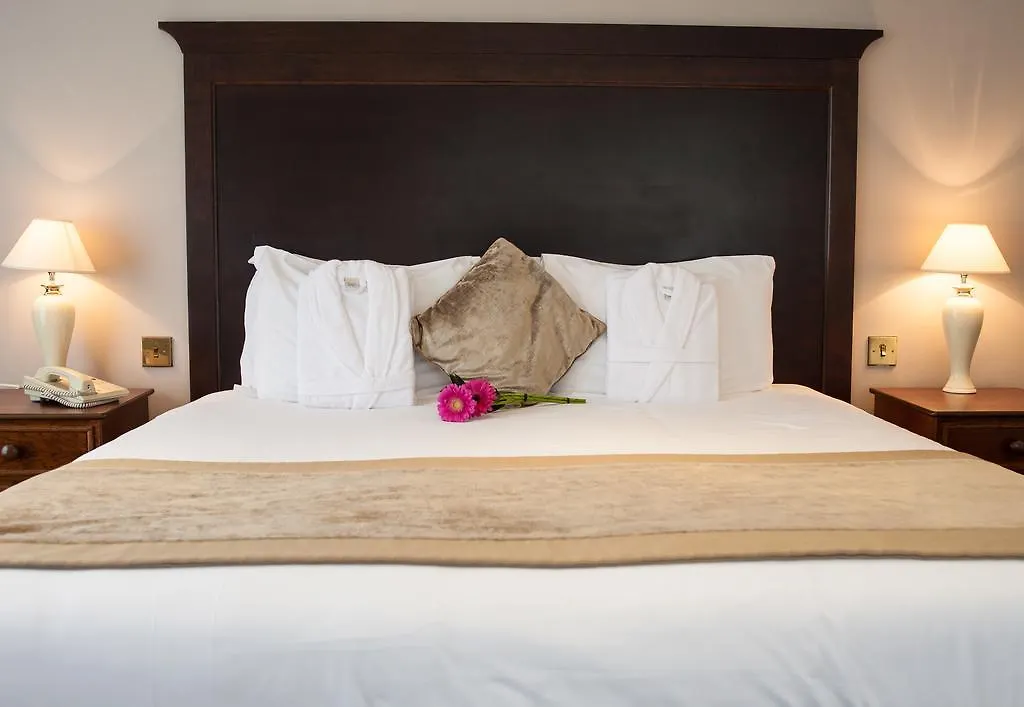 Warren Lodge Shepperton Hotel
